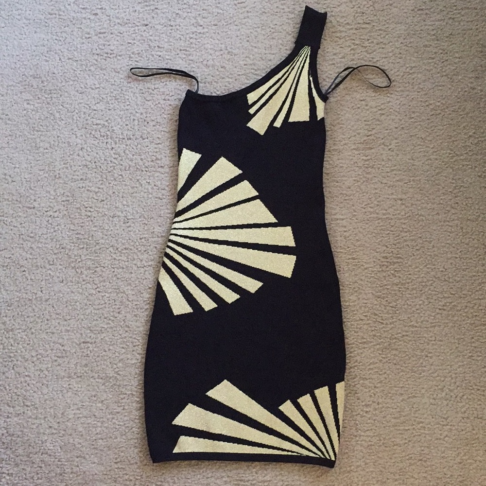 ⬇️Bebe One Shoulder Dress in Gold & Black Size: XS